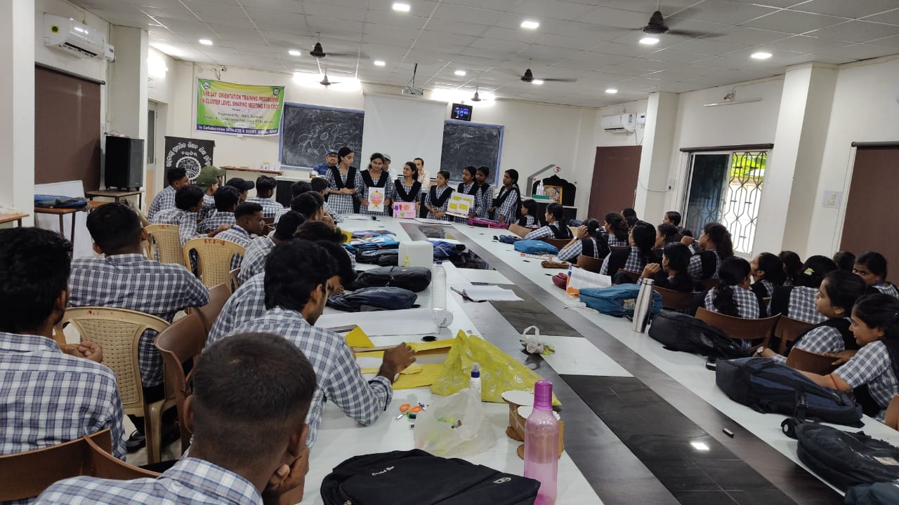 TLM Workshop by D.El.Ed Pupil-Teacher